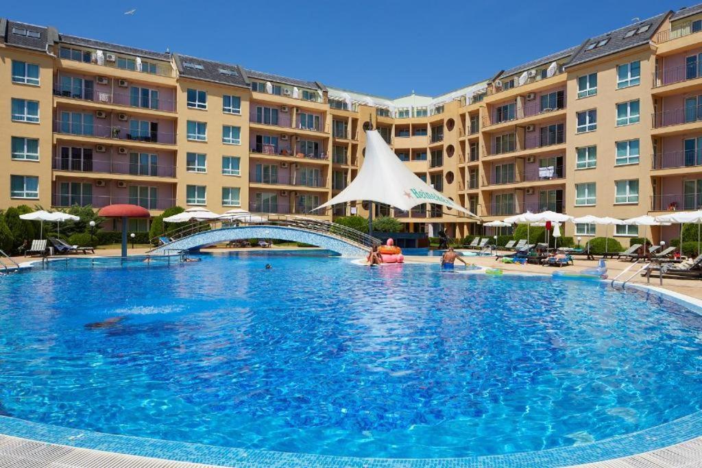 Pollo Resort, Summer Wind Apartaments Σάνι Μπιτς Εξωτερικό φωτογραφία
